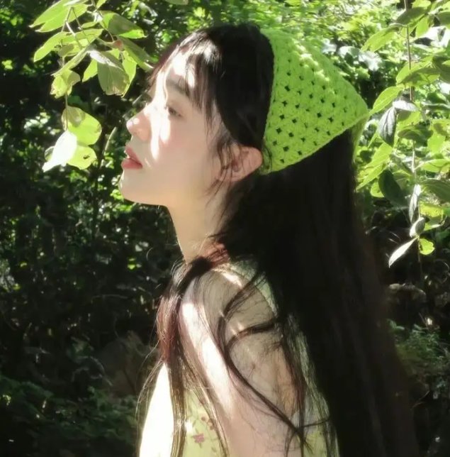 龙纹身的女孩